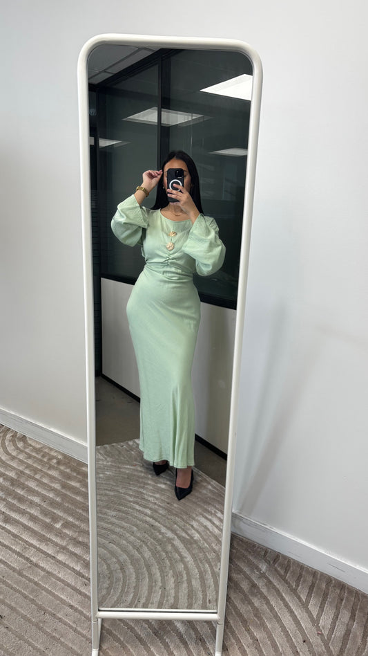 Robe ceintrée